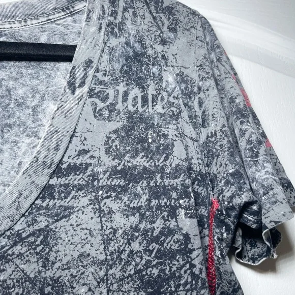 Buckle Affliction Black Gray Cutout V-Neck Graphic Tee - Picture 11 of 16